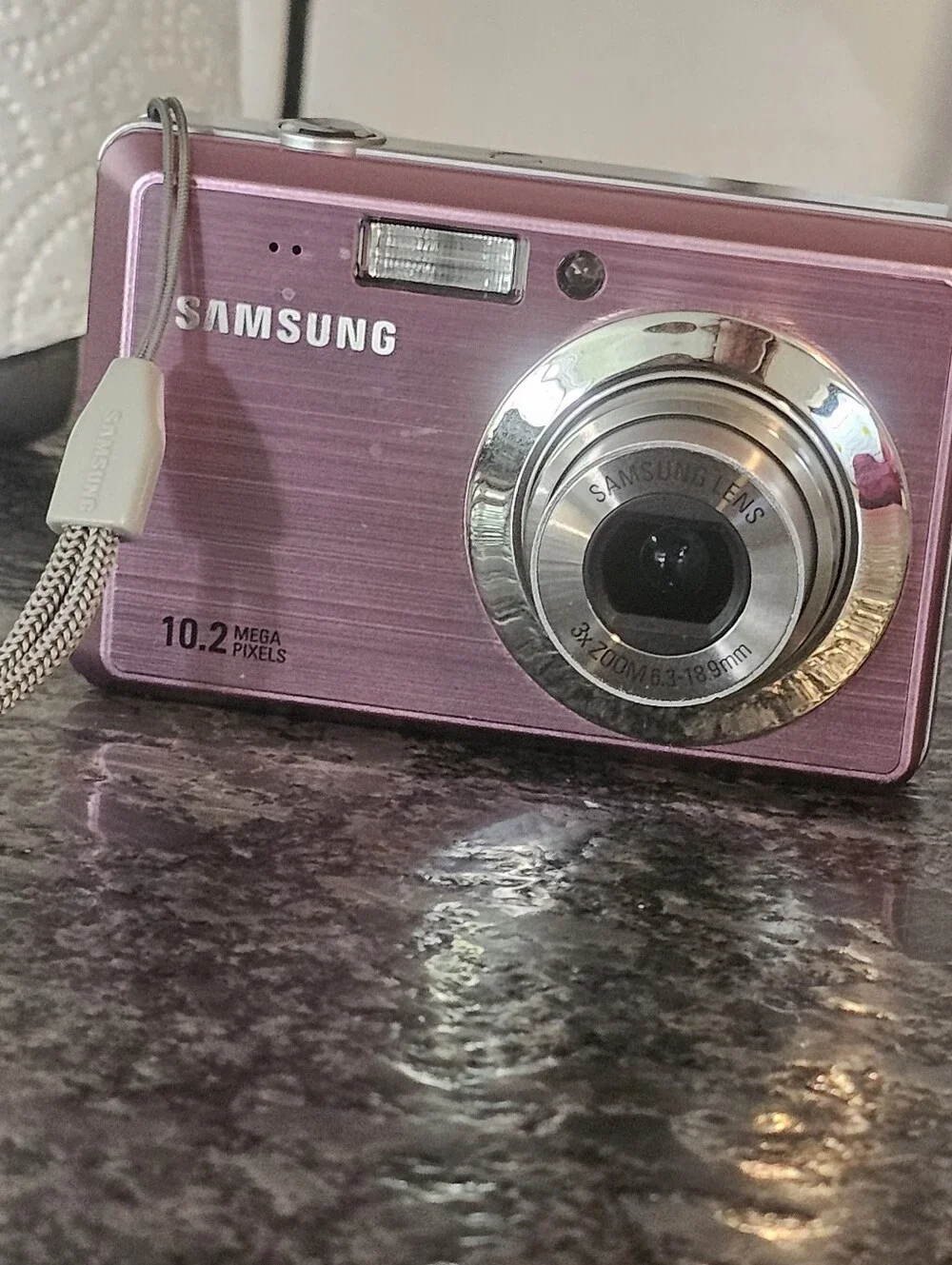 Samsung SL102 Camera Metallic Pink 10.2 Megapixels Battery Charger EC-SL102BP/US